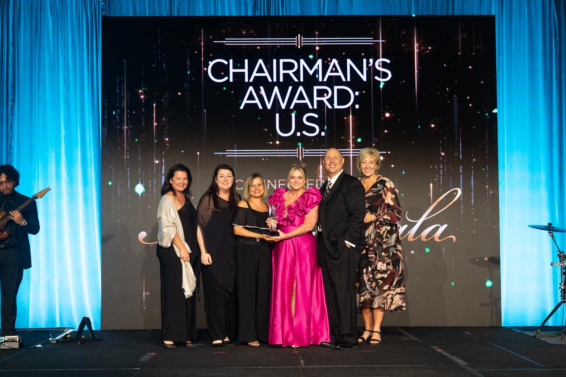 TRAVELSAVERS and NEST Celebrate Industry Excellence by Honoring Agencies and Partners at Travel Market